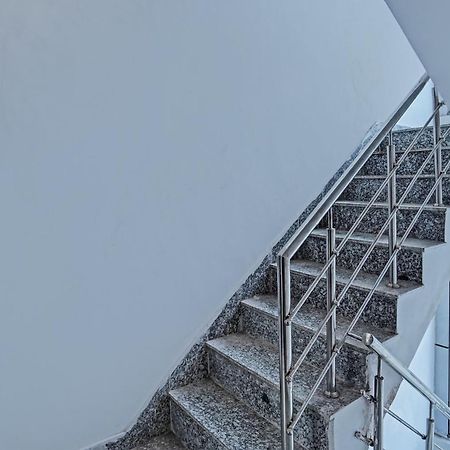 Oyo Flagship Evergreen Tower Hotel 가지아바드 외부 사진